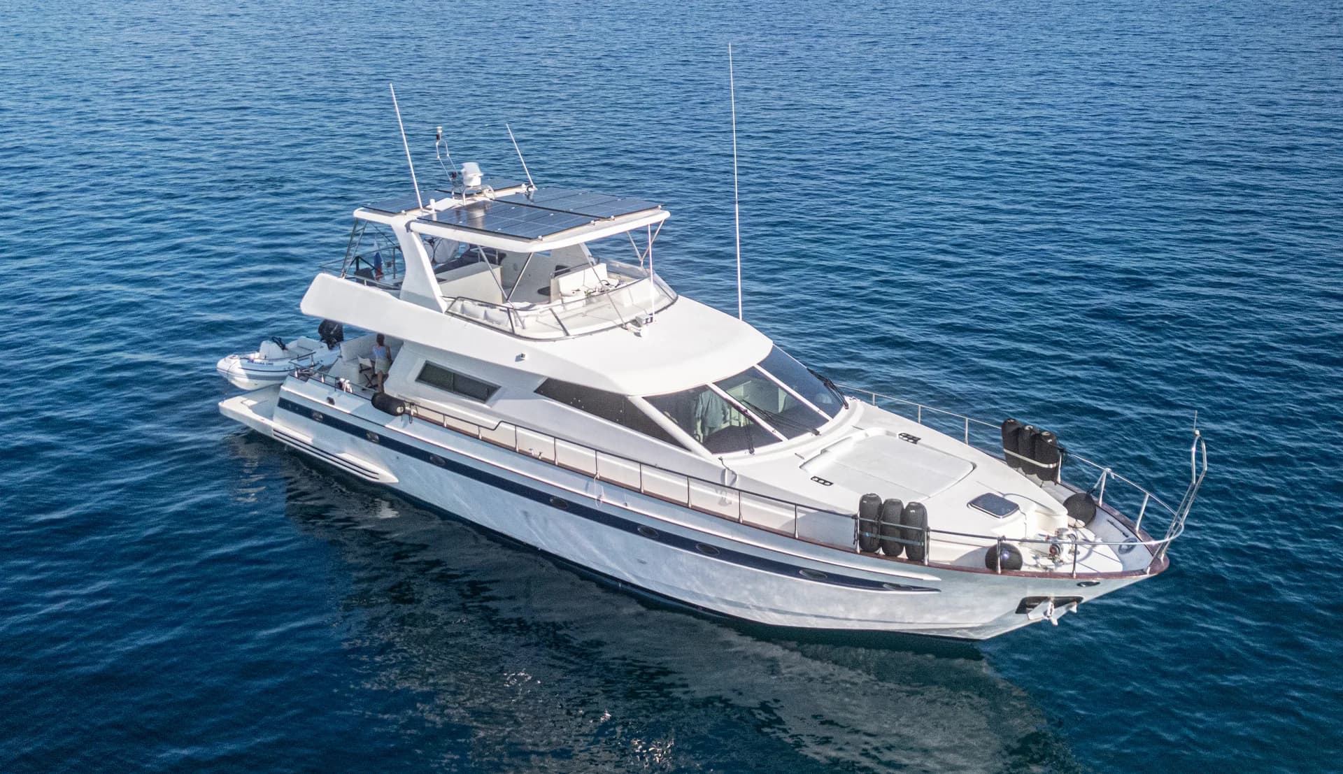 Nirvana One, Astondoa 66 GLX, navegando en aguas de Panamá
